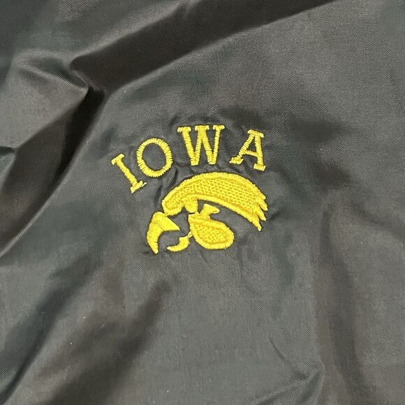 Vintage West Wind Men's Iowa Hawkeyes Windbreaker Jacket Sz L USA Made - Picture 3 of 10